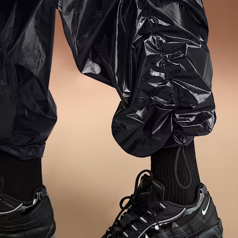 NIKE Skims Black Shiny Nylon Women's Cargo Pants L - Picture 3 of 4